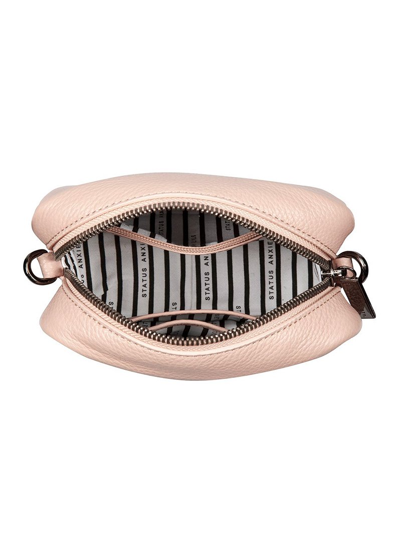 status anxiety wanderer bag