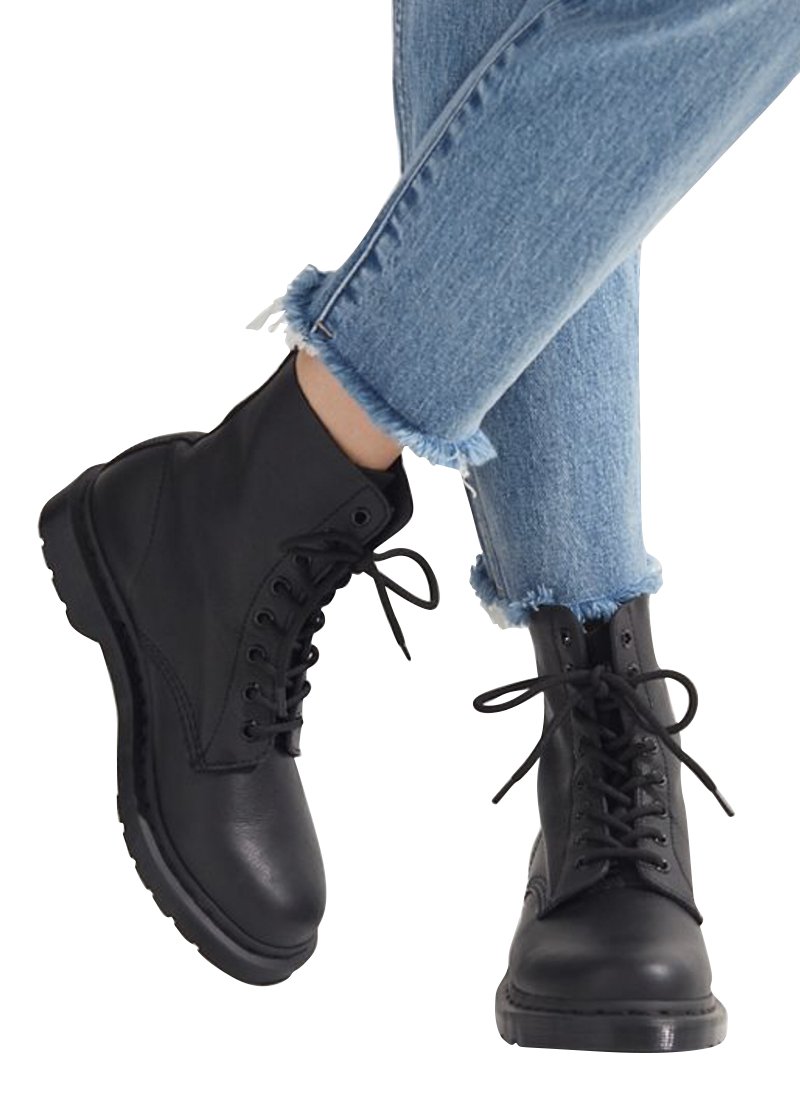 dr martens mono black pascal