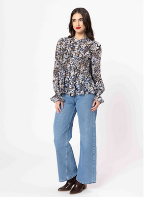 Seeking Lola Bonita Top - Woodland Blossom