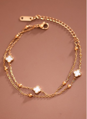 Claire Clover Chain Bracelet - White