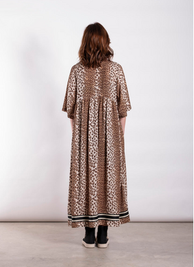 Deeanne Hobbs Brylie Dress 26-130 - Leopard Lux