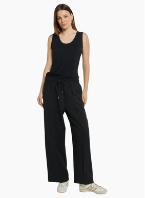 Betty Basics Maddison Jogger - Black