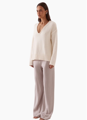 SOVERE Lane Plunge Sweater - Cream