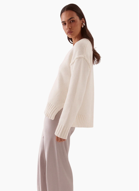SOVERE Lane Plunge Sweater - Cream