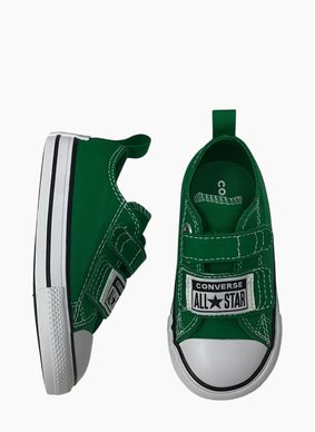 Converse A11527C Chuck Taylor All Star 2V OX Shoe Infant Green/White/Black