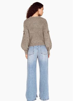 MinkPink Vera floral Applique knit - Grey