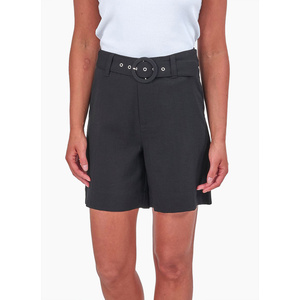 Knewe label Olsen Short Black
