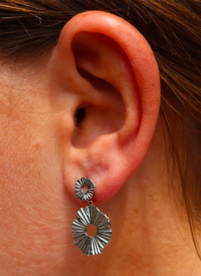 Fabuleux Vous Steel Me Silver Jess Earrings