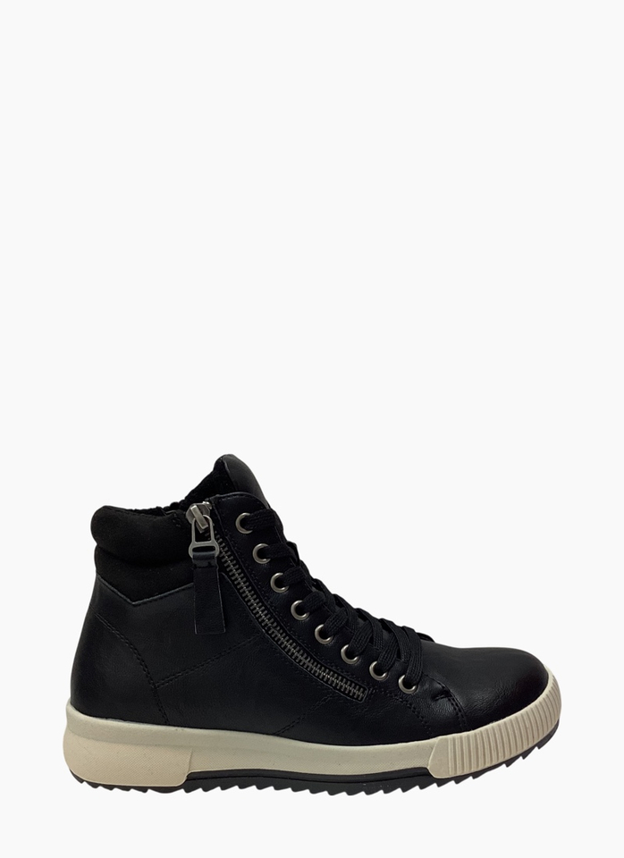 CC Resorts Gumi Boot Black