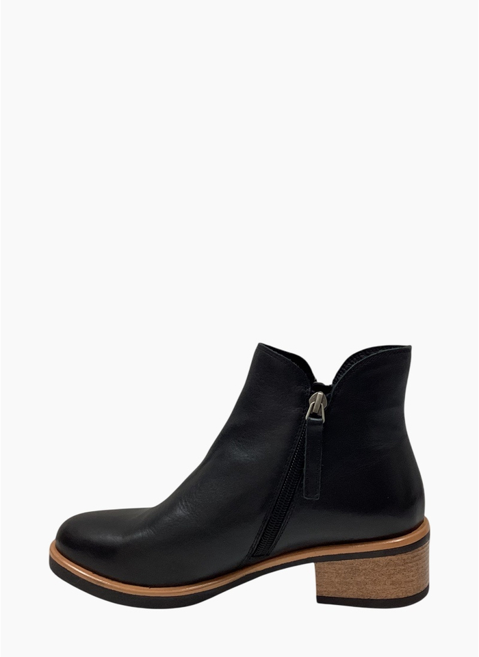 Bresley Dolomite Boot Black