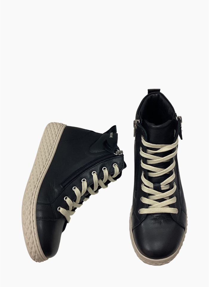 Cabello Una Boot Black