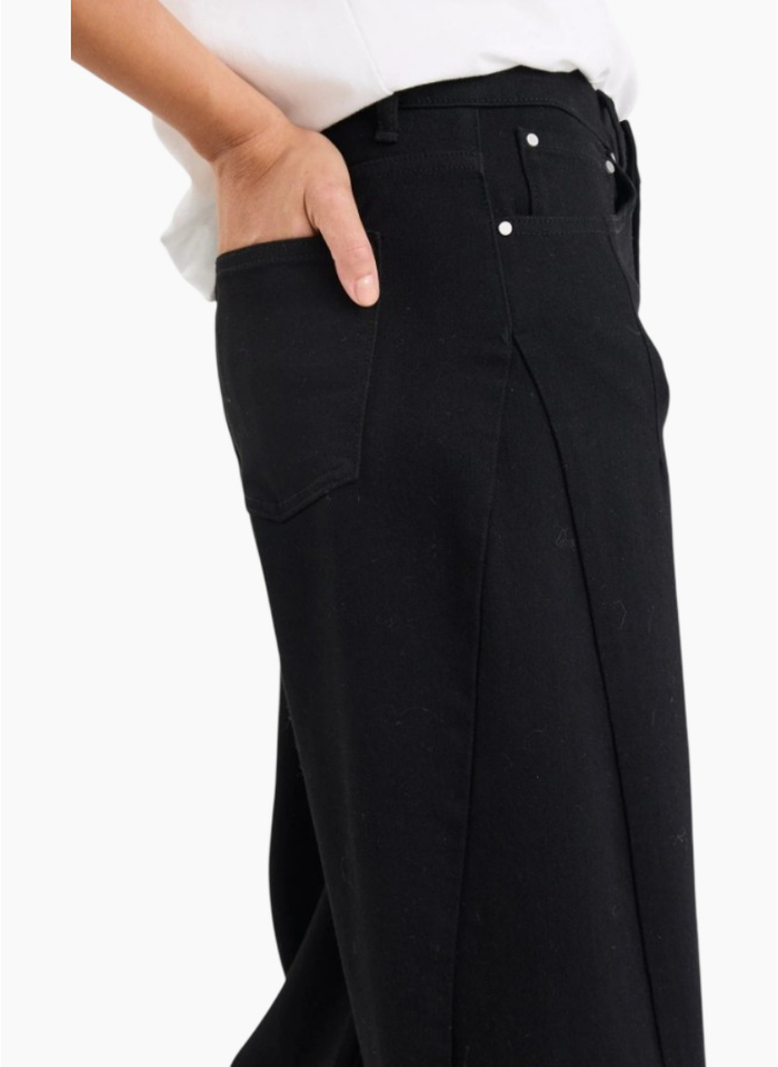 Among The Brave Graduate Mid Rise Barrel Leg Stretch - Black