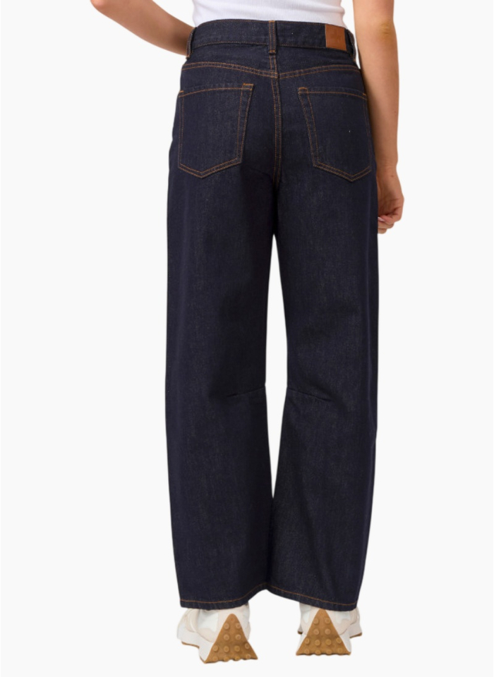 Stella + Gemma Carson Barrel Jean