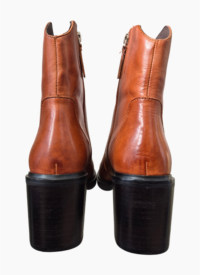 EOS Janice Boot Brandy