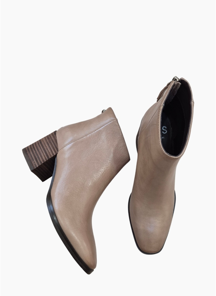 EOS Keara Boot Taupe