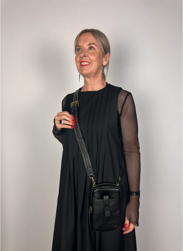 Minx Dial Up Jet Setter Bag - Black/Gold